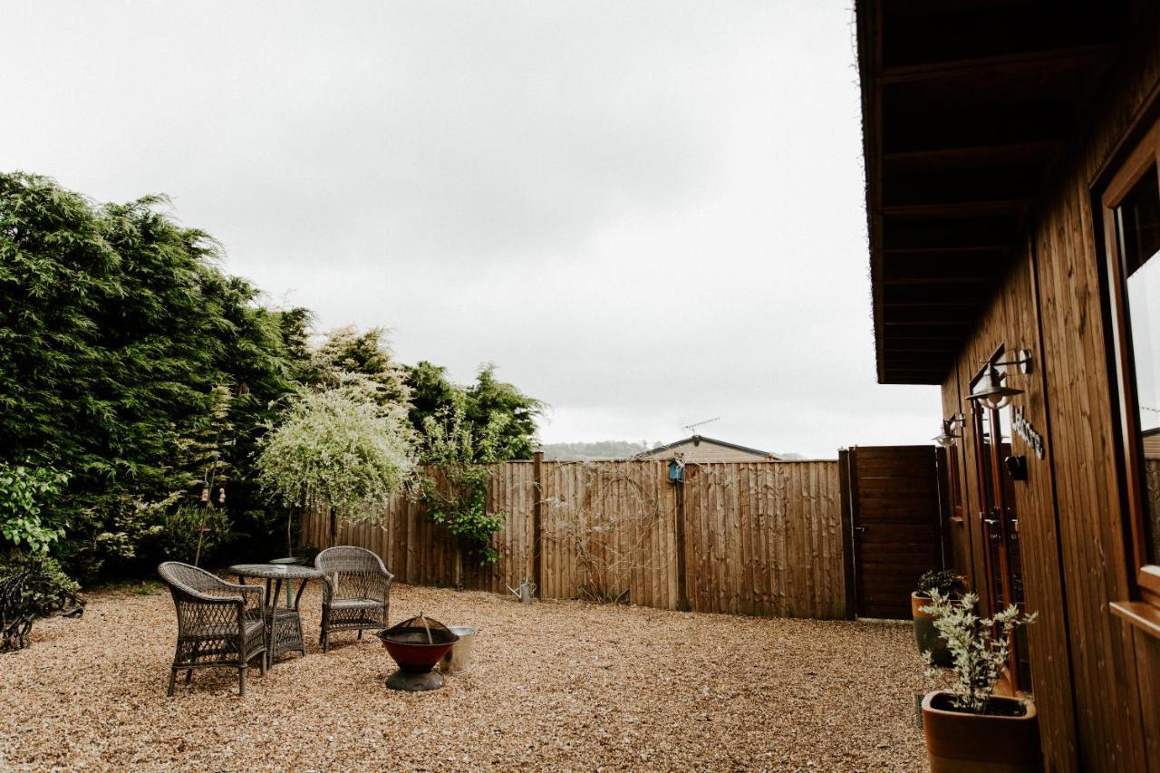 Fairview Farm Holiday Accommodation 14 Luxury Lodges, Cabins, Dog Friendly, Suitable For Couples, Families And Groups, Wedding Guests , Corporate Events, Sleeps 2-65 Guests In Ravenshead, Nottingham Near Sherwood Forest, Set In 88 Acres Exterior photo